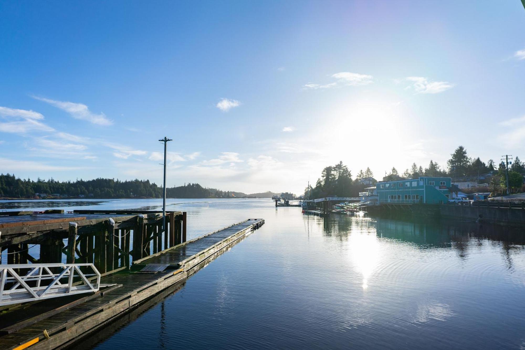 Apartment Waterfront In Ucluelet