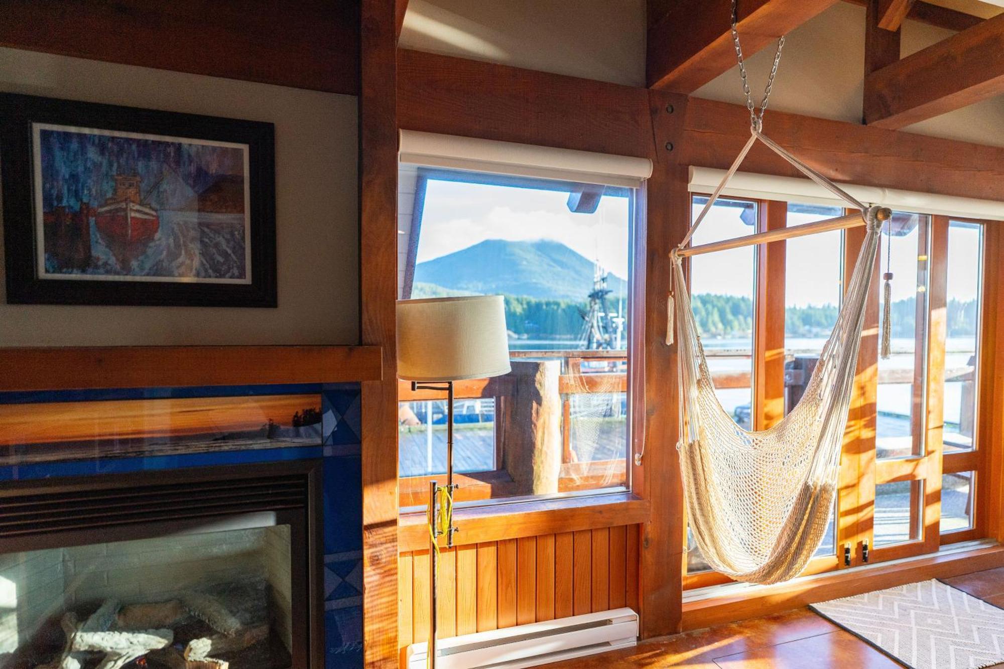 Waterfront In * Ucluelet