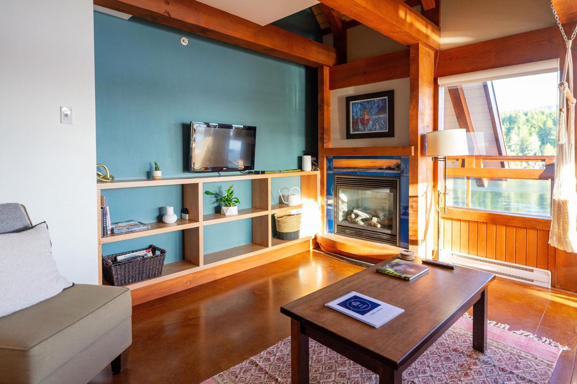 Waterfront In * Ucluelet